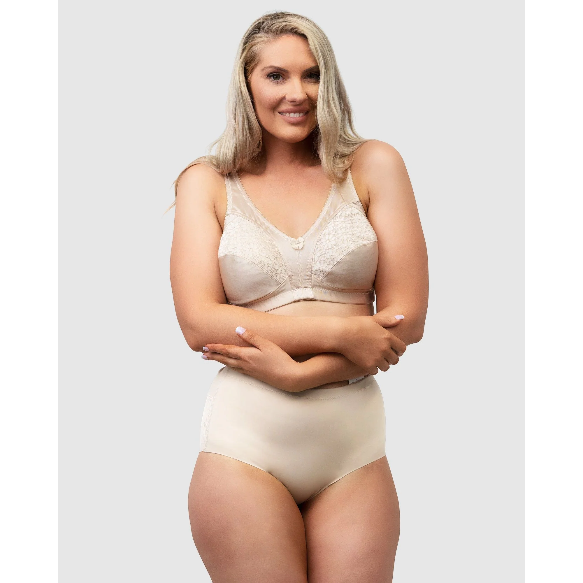 Firm Control Plus Size Wirefree Bra With Lace - Image 4