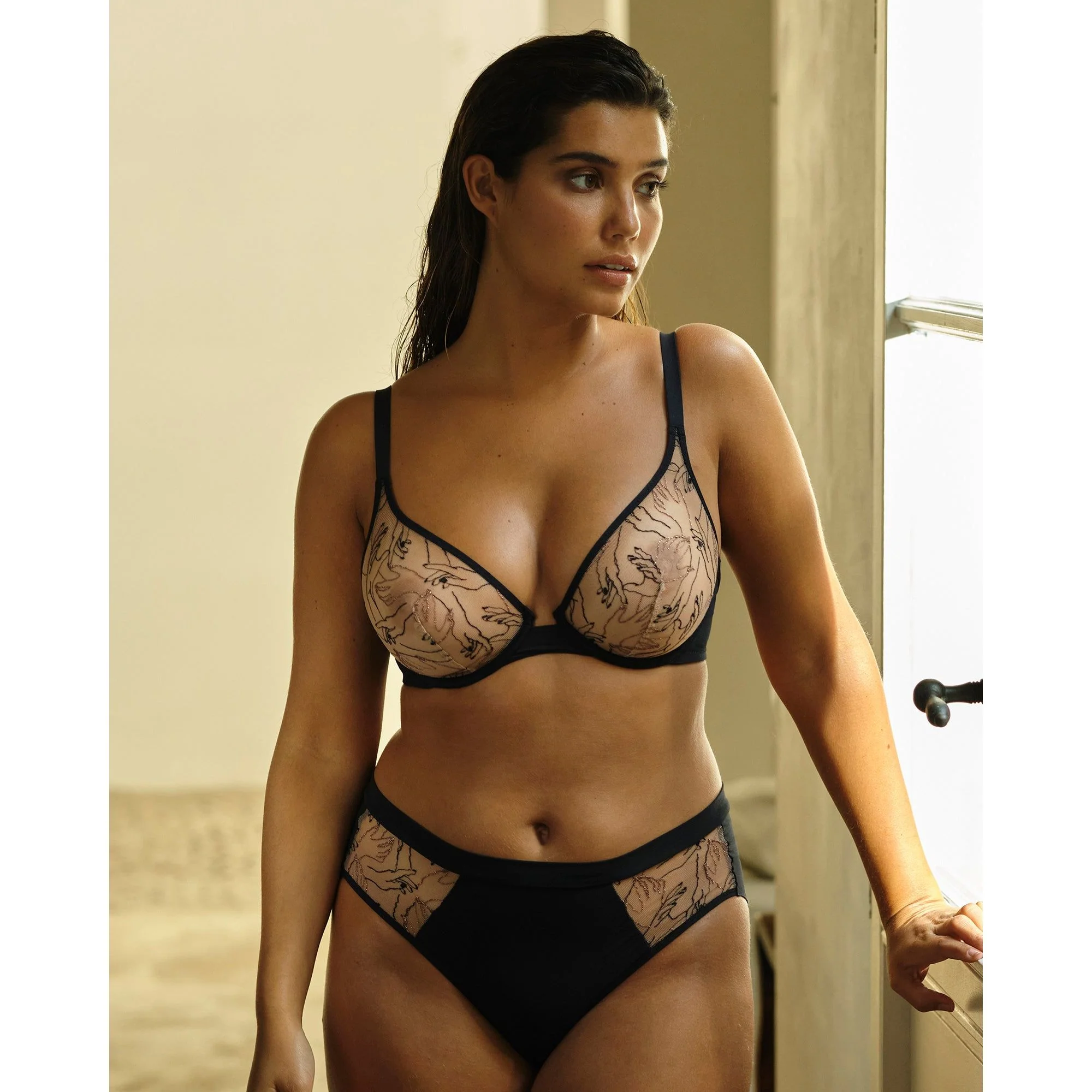 Tamara Embroidered Tulle Wired Plunge Bra - Image 3